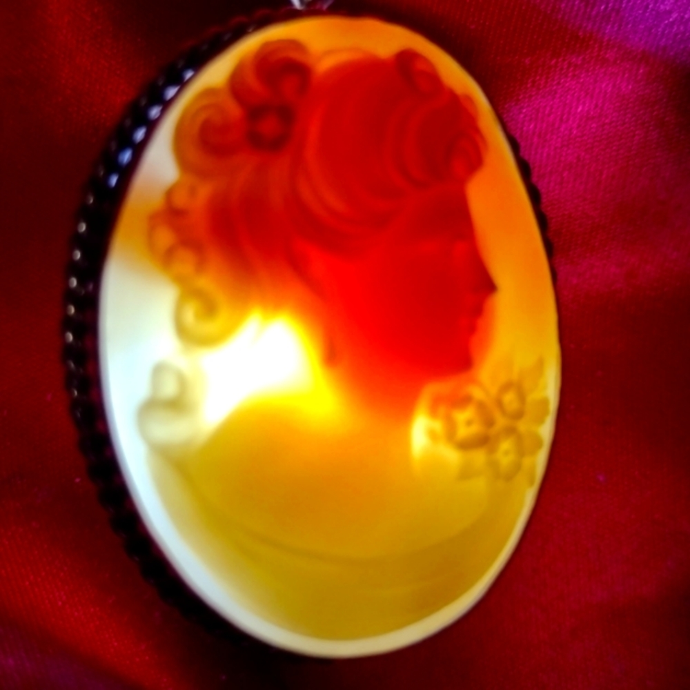 14KT Gold Real Shell Cameos - Picture 9 of 10